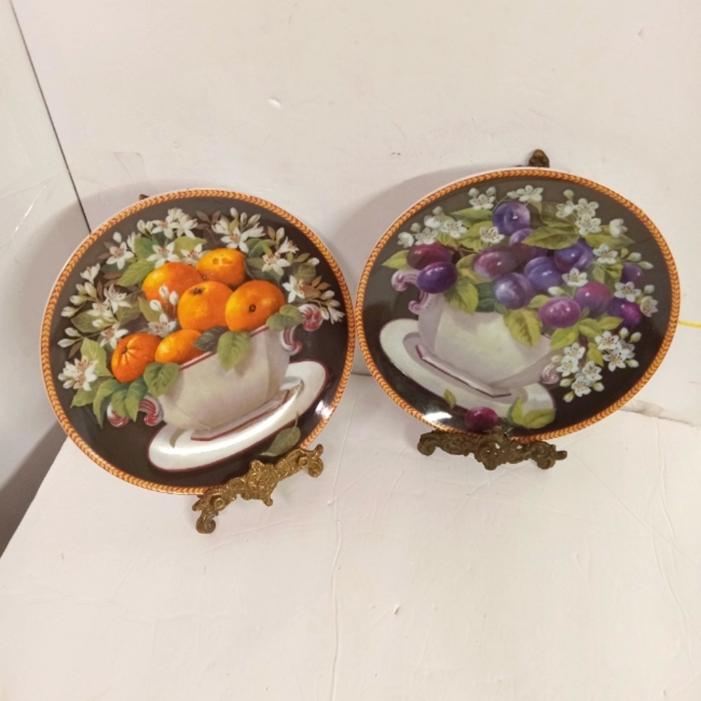 2 Formalities Plates Decor Beatriz Ciruelas, & Naranjas 8" Porcelian